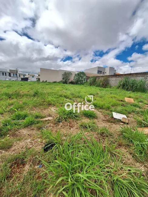 Foto 1 de Terreno / Lote à venda, 300m2 em Residencial Cerejeiras, Anapolis - GO