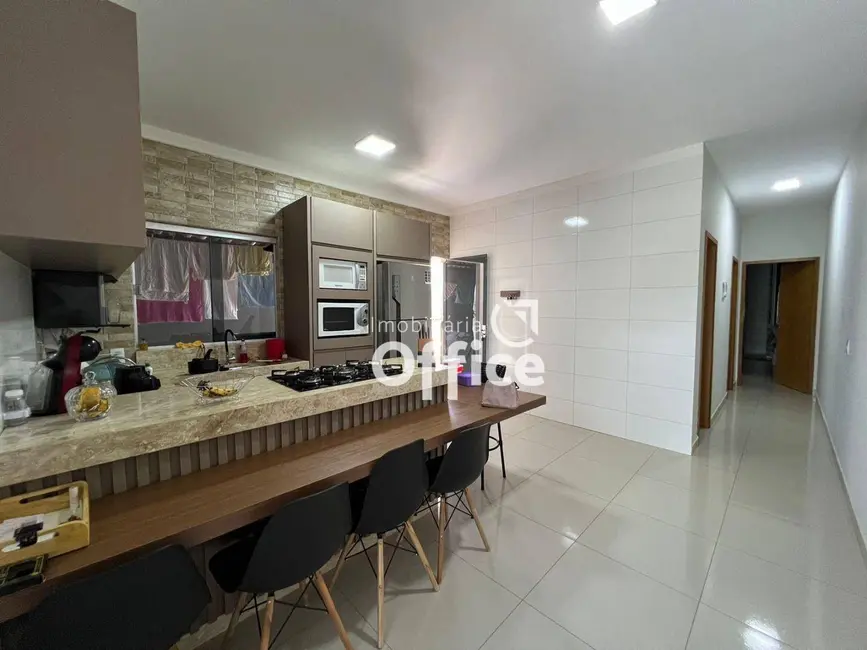 Foto 7 de Casa com 2 quartos à venda, 300m2 em Residencial Flor do Cerrado, Anapolis - GO
