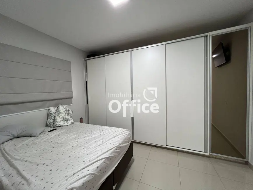 Foto 9 de Casa com 2 quartos à venda, 300m2 em Residencial Flor do Cerrado, Anapolis - GO