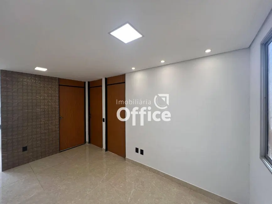 Foto 2 de Apartamento com 2 quartos para alugar, 45m2 em Residencial Santo Antônio, Anapolis - GO