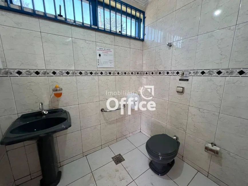 Foto 20 de Sobrado para alugar, 350m2 em Setor Central, Anapolis - GO