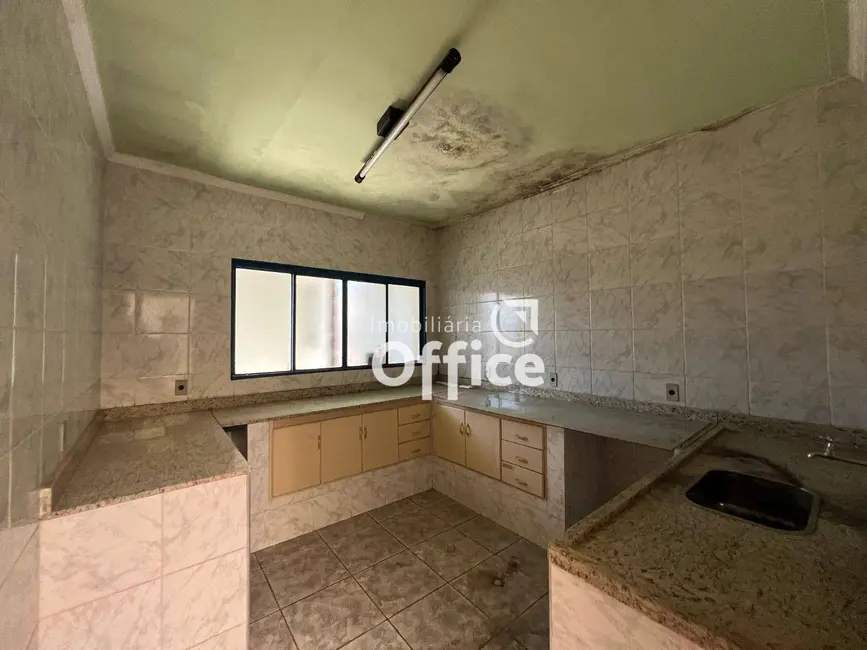 Foto 16 de Sobrado para alugar, 350m2 em Setor Central, Anapolis - GO