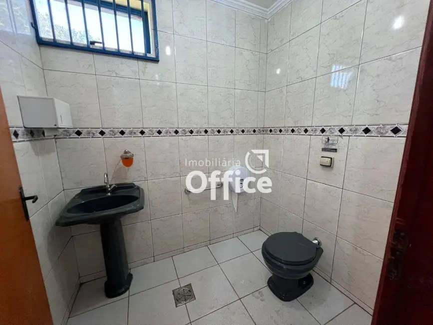Foto 19 de Sobrado para alugar, 350m2 em Setor Central, Anapolis - GO