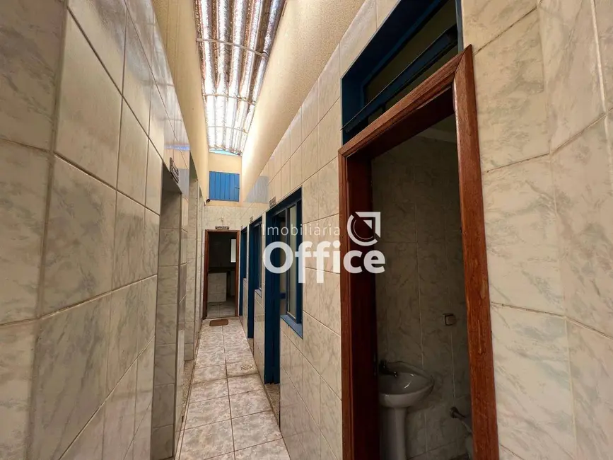 Foto 11 de Sobrado para alugar, 350m2 em Setor Central, Anapolis - GO
