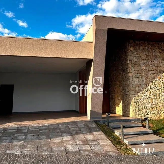 Foto 1 de Casa de Condomínio com 3 quartos à venda, 422m2 em Anapolis - GO