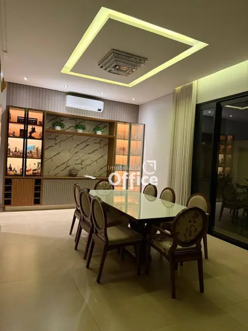 Foto 1 de Casa de Condomínio com 3 quartos à venda, 420m2 em Anapolis - GO