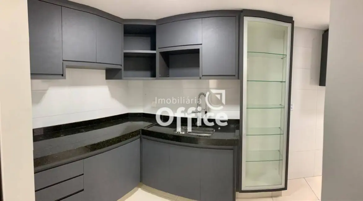 Foto 2 de Apartamento com 3 quartos à venda, 78m2 em Conjunto IAPC, Anapolis - GO