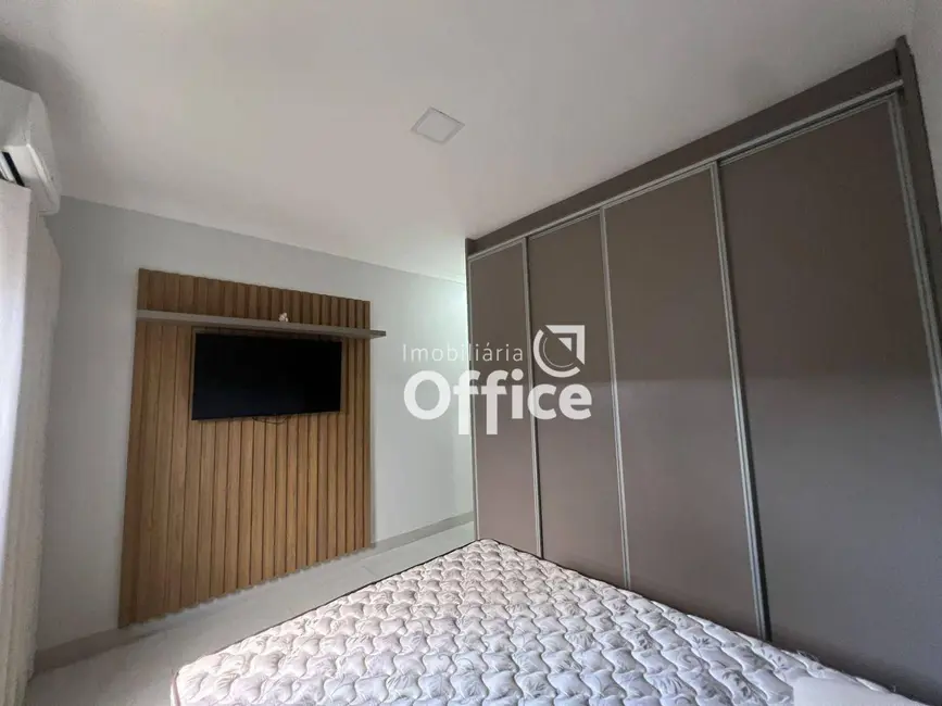 Casa com 3 quartos à venda, 200m2 em Jardim Itália, Anapolis - GO - imagem 8 Foto 8 de Casa com 3 quartos à venda, 200m2 em Jardim Itália, Anapolis - GO