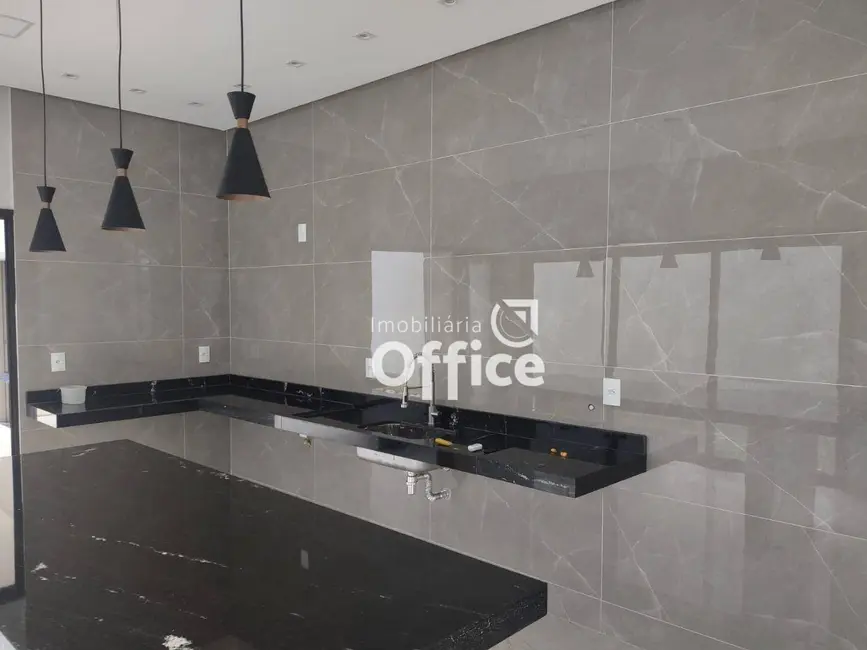 Foto 2 de Casa com 3 quartos à venda, 420m2 em Anápolis City, Anapolis - GO