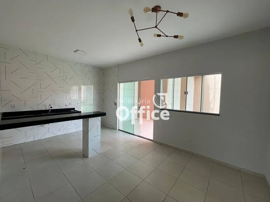 Casa com 3 quartos à venda, 200m2 em Loteamento Residencial Verona, Anapolis - GO - imagem 3 Foto 3 de Casa com 3 quartos à venda, 200m2 em Loteamento Residencial Verona, Anapolis - GO