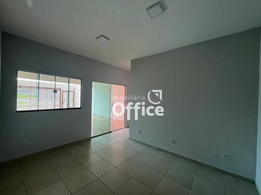 Casa com 3 quartos à venda, 200m2 em Loteamento Residencial Verona, Anapolis - GO - imagem 7 Foto 7 de Casa com 3 quartos à venda, 200m2 em Loteamento Residencial Verona, Anapolis - GO