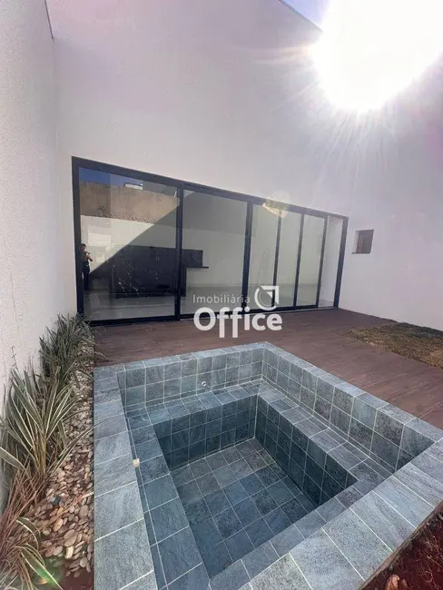 Casa com 3 quartos à venda, 360m2 em Parque Brasília, Anapolis - GO - imagem 3 Foto 3 de Casa com 3 quartos à venda, 360m2 em Parque Brasília, Anapolis - GO