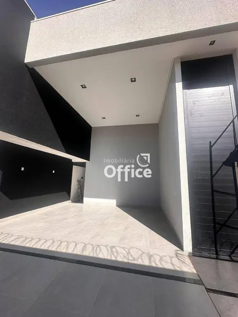 Casa com 3 quartos à venda, 360m2 em Parque Brasília, Anapolis - GO - imagem 1 Foto 1 de Casa com 3 quartos à venda, 360m2 em Parque Brasília, Anapolis - GO