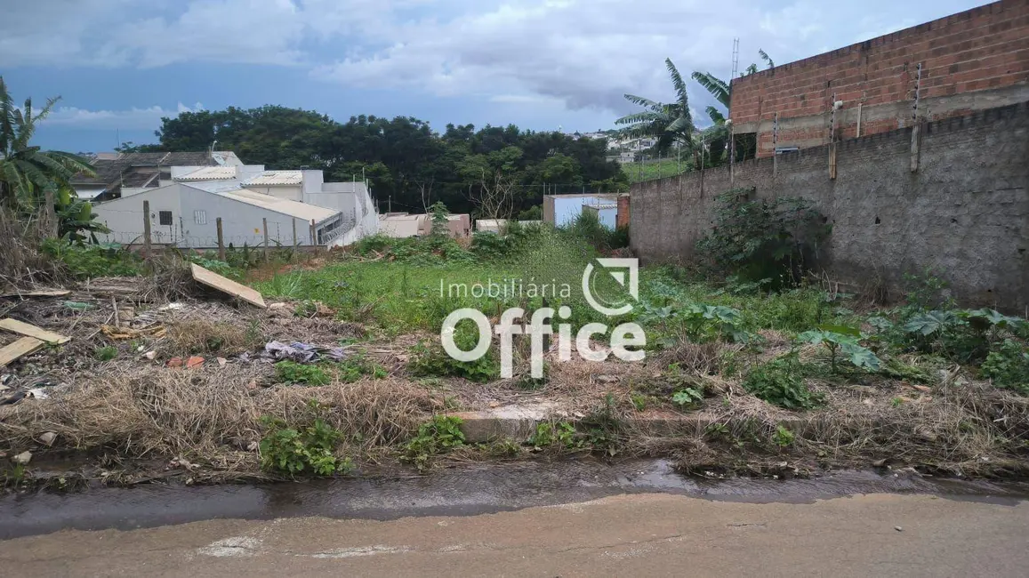 Foto 2 de Terreno / Lote à venda, 300m2 em Residencial Vale do Sol, Anapolis - GO