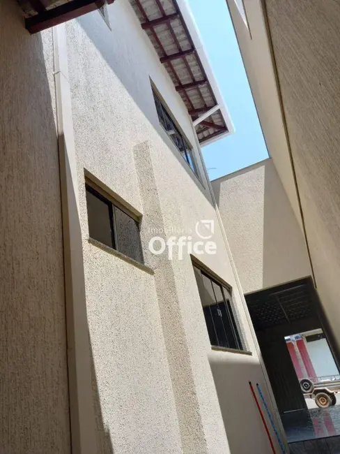 Foto 2 de Sobrado com 3 quartos à venda, 200m2 em Loteamento Residencial Verona, Anapolis - GO