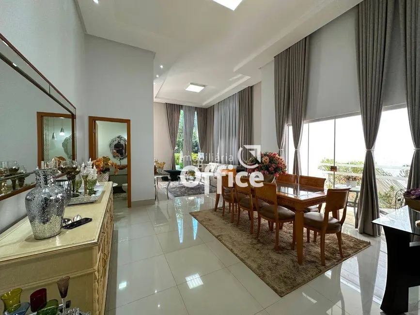 Foto 2 de Casa de Condomínio com 3 quartos à venda, 490m2 em Residencial Anaville, Anapolis - GO