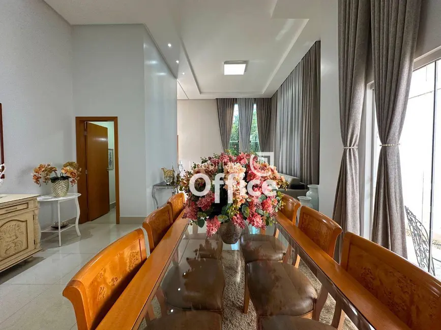 Foto 7 de Casa de Condomínio com 3 quartos à venda, 490m2 em Residencial Anaville, Anapolis - GO