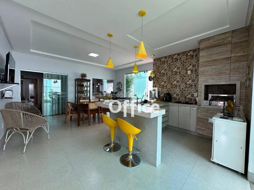 Foto 6 de Casa de Condomínio com 3 quartos à venda, 490m2 em Residencial Anaville, Anapolis - GO