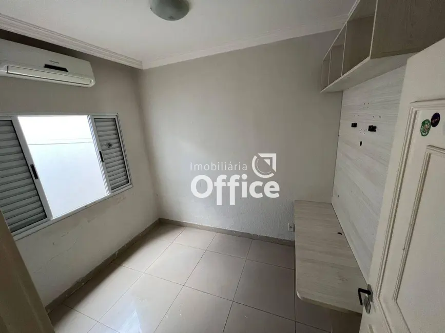 Foto 9 de Casa com 4 quartos à venda, 527m2 em Residencial Ayrton Senna, Anapolis - GO