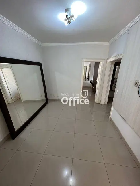 Foto 2 de Casa com 4 quartos à venda, 527m2 em Residencial Ayrton Senna, Anapolis - GO