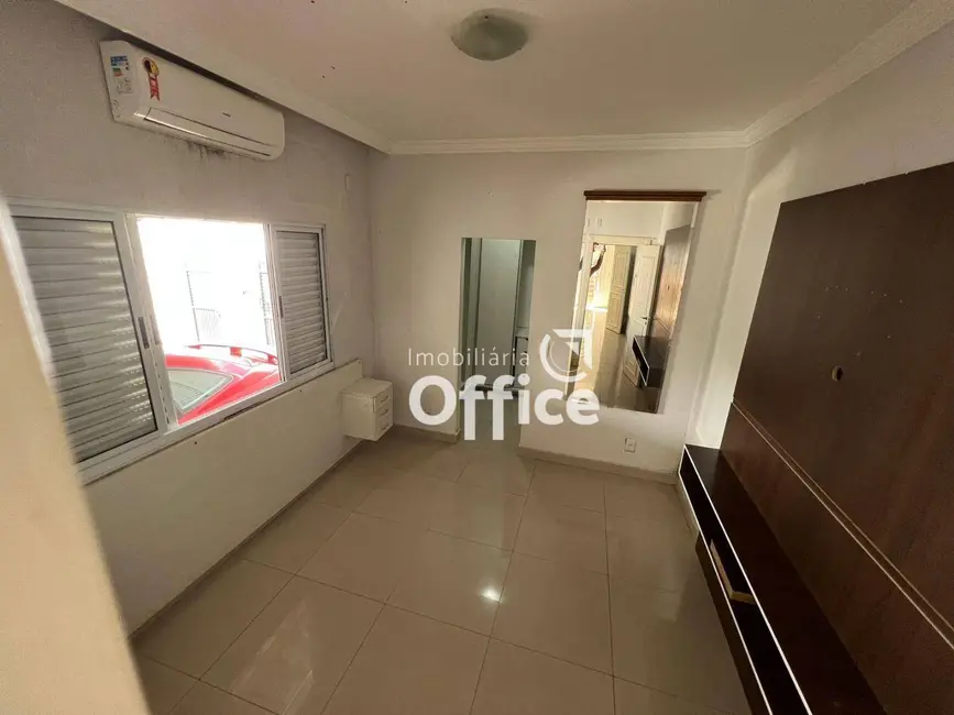 Foto 5 de Casa com 4 quartos à venda, 527m2 em Residencial Ayrton Senna, Anapolis - GO