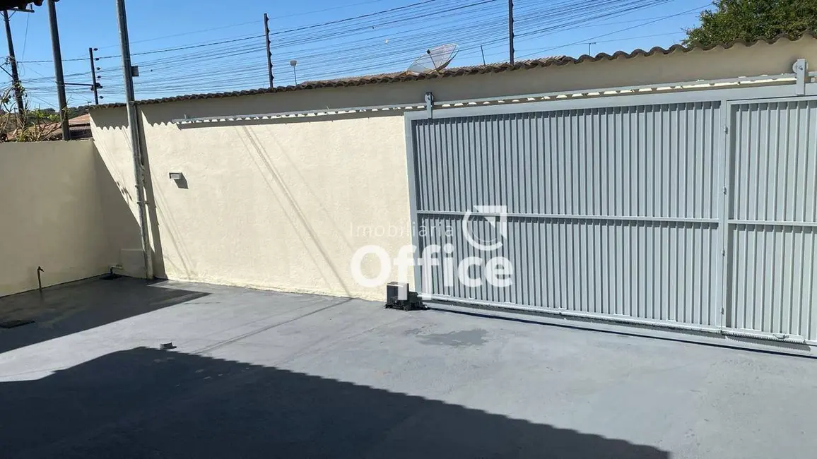 Casa com 3 quartos à venda, 300m2 em Parque Residencial das Flores, Anapolis - GO - imagem 3 Foto 3 de Casa com 3 quartos à venda, 300m2 em Parque Residencial das Flores, Anapolis - GO