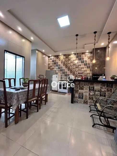 Foto 1 de Sobrado com 3 quartos à venda, 150m2 em Residencial Dom Felipe, Anapolis - GO