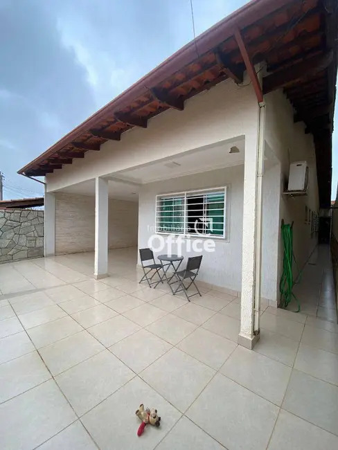 Foto 1 de Casa com 3 quartos à venda, 280m2 em Vila Industrial, Anapolis - GO