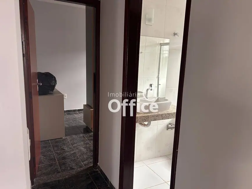 Casa com 3 quartos à venda, 360m2 em Anapolis - GO - imagem 5 Foto 5 de Casa com 3 quartos à venda, 360m2 em Anapolis - GO