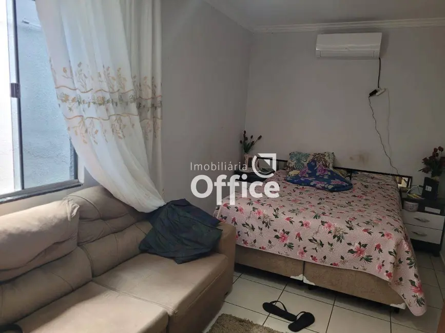 Foto 3 de Casa com 3 quartos à venda, 200m2 em Vila Formosa, Anapolis - GO