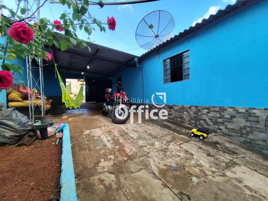 Casa com 2 quartos à venda, 420m2 em Parque das Primaveras, Anapolis - GO - imagem 3 Foto 3 de Casa com 2 quartos à venda, 420m2 em Parque das Primaveras, Anapolis - GO