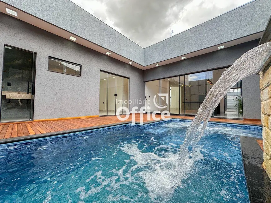 Casa com 3 quartos à venda, 300m2 em Loteamento Residencial Verona, Anapolis - GO - imagem 1 Foto 1 de Casa com 3 quartos à venda, 300m2 em Loteamento Residencial Verona, Anapolis - GO