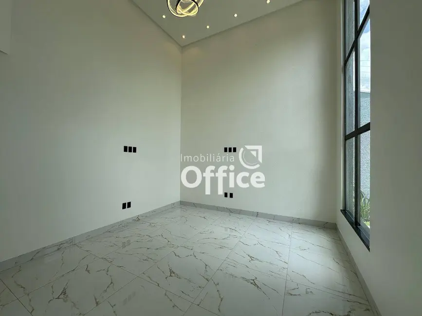 Casa com 3 quartos à venda, 300m2 em Loteamento Residencial Verona, Anapolis - GO - imagem 8 Foto 8 de Casa com 3 quartos à venda, 300m2 em Loteamento Residencial Verona, Anapolis - GO