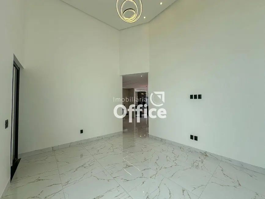 Casa com 3 quartos à venda, 300m2 em Loteamento Residencial Verona, Anapolis - GO - imagem 5 Foto 5 de Casa com 3 quartos à venda, 300m2 em Loteamento Residencial Verona, Anapolis - GO