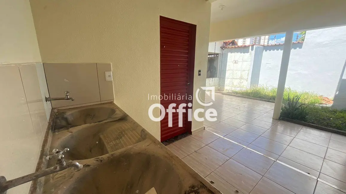 Foto 7 de Casa com 2 quartos à venda, 200m2 em Vila Santa Isabel, Anapolis - GO