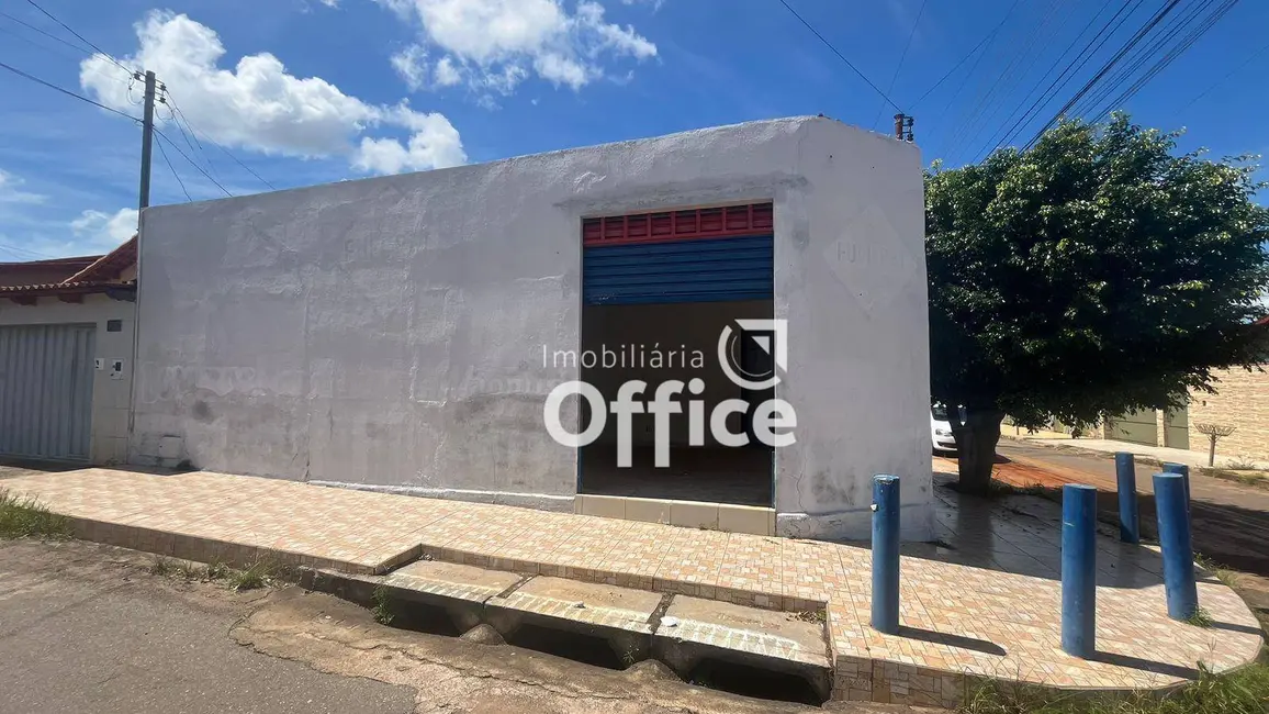 Foto 3 de Casa com 2 quartos à venda, 200m2 em Vila Santa Isabel, Anapolis - GO