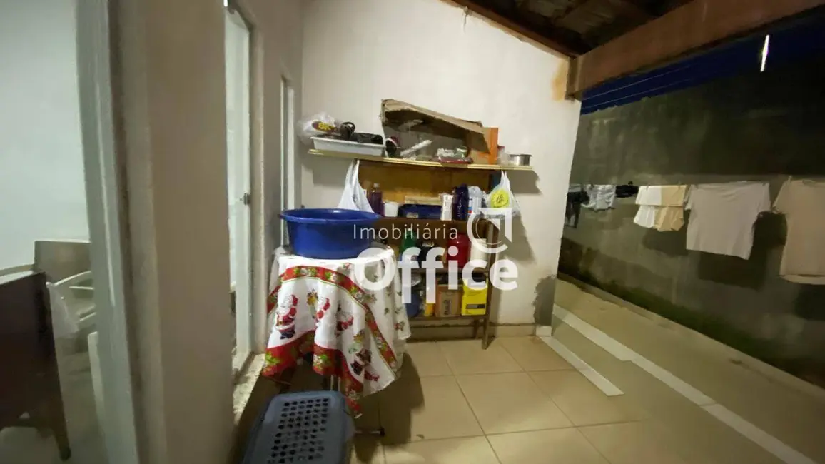 Casa com 4 quartos à venda, 300m2 em Anapolis - GO - imagem 4 Foto 4 de Casa com 4 quartos à venda, 300m2 em Anapolis - GO