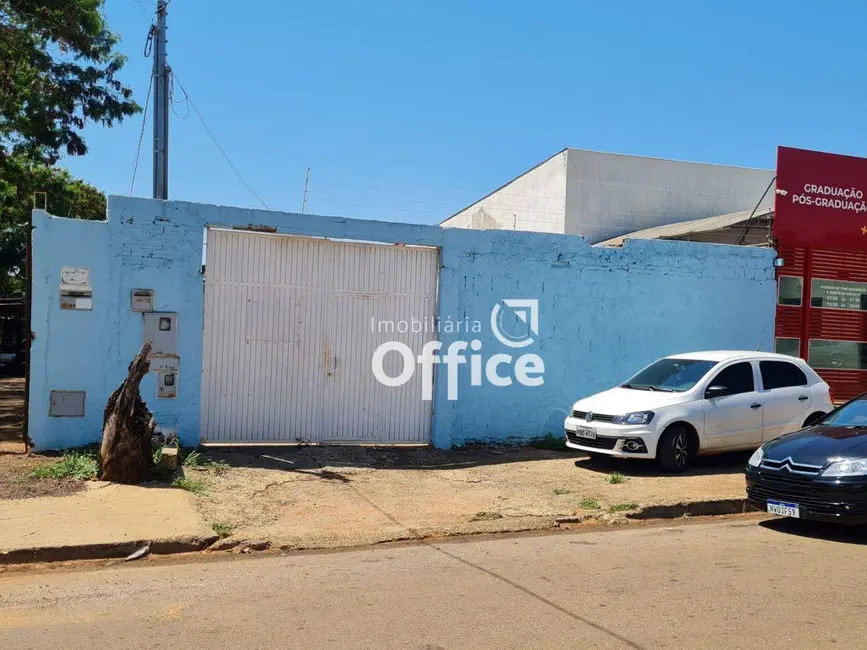 Foto 2 de Terreno / Lote à venda, 300m2 em Setor Central, Anapolis - GO
