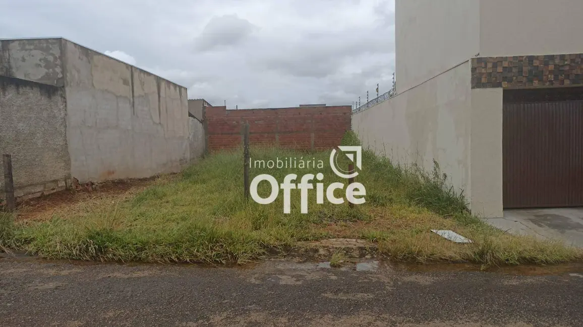 Foto 2 de Terreno / Lote à venda, 200m2 em Jardim Itália, Anapolis - GO