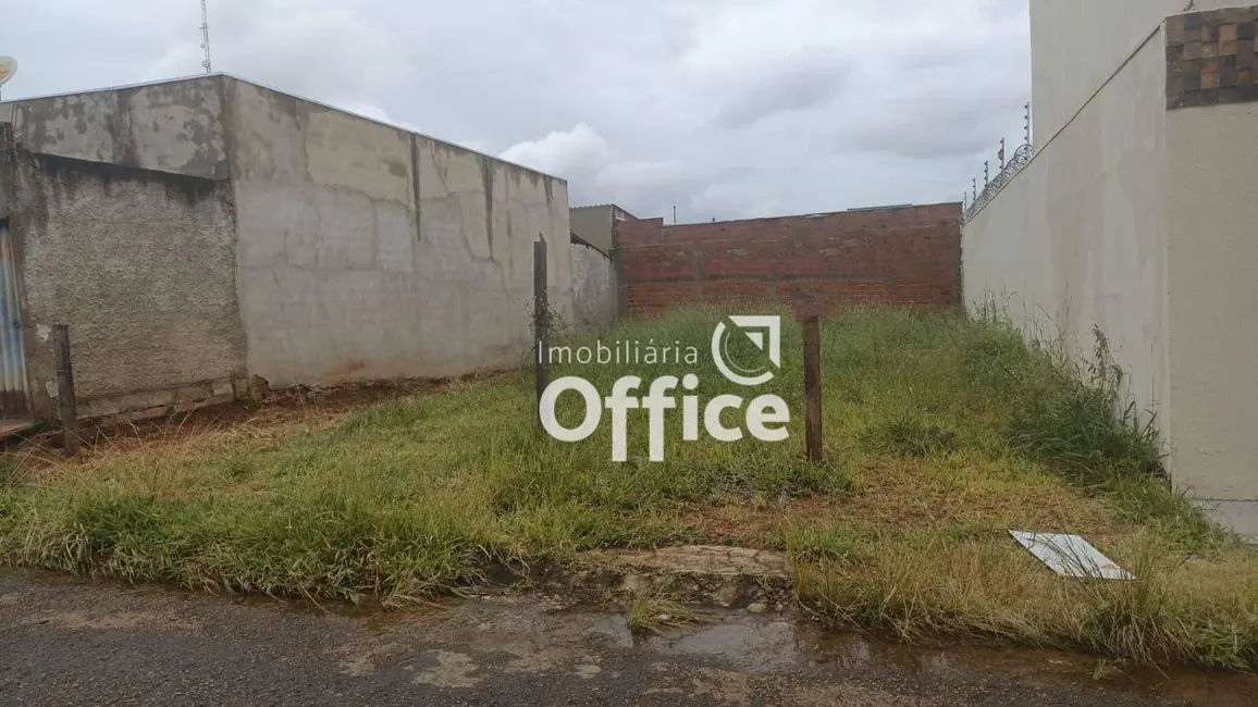 Foto 1 de Terreno / Lote à venda, 200m2 em Jardim Itália, Anapolis - GO
