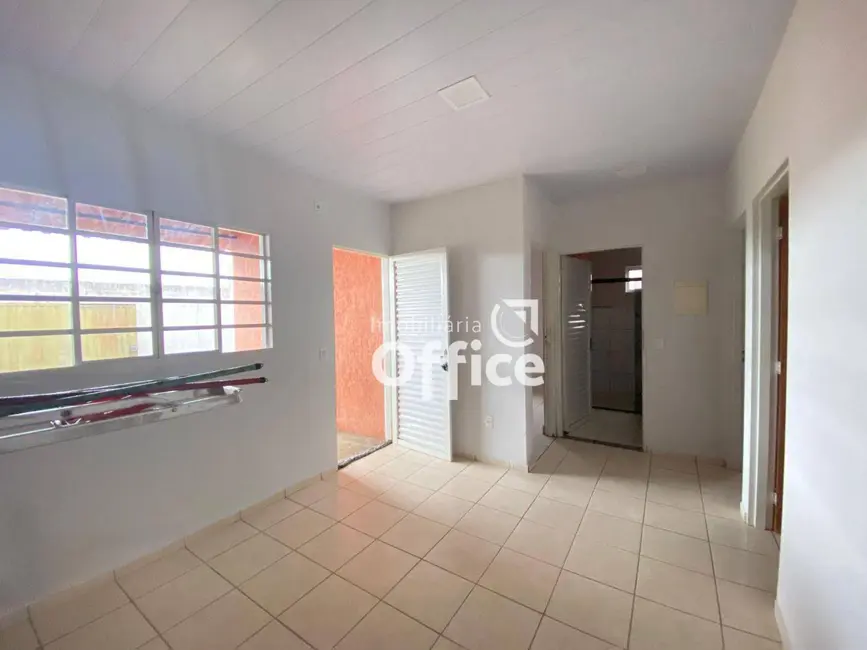 Casa com 3 quartos à venda, 200m2 em Anapolis - GO - imagem 6 Foto 6 de Casa com 3 quartos à venda, 200m2 em Anapolis - GO