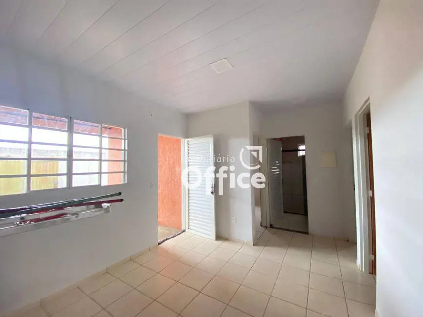 Casa com 3 quartos à venda, 200m2 em Anapolis - GO - imagem 8 Foto 8 de Casa com 3 quartos à venda, 200m2 em Anapolis - GO