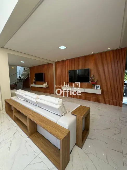 Sobrado com 3 quartos à venda, 360m2 em Condomínio Terras Alpha Anápolis, Anapolis - GO - imagem 3 Foto 3 de Sobrado com 3 quartos à venda, 360m2 em Condomínio Terras Alpha Anápolis, Anapolis - GO