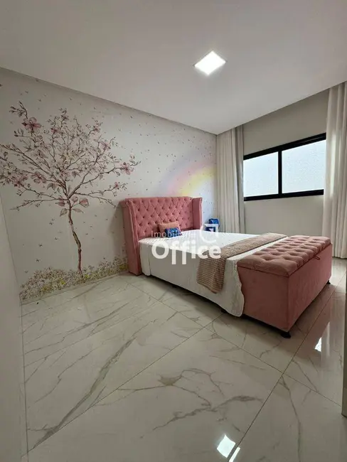 Sobrado com 3 quartos à venda, 360m2 em Condomínio Terras Alpha Anápolis, Anapolis - GO - imagem 6 Foto 6 de Sobrado com 3 quartos à venda, 360m2 em Condomínio Terras Alpha Anápolis, Anapolis - GO