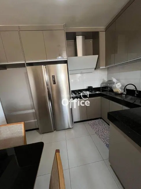 Foto 3 de Apartamento com 3 quartos à venda, 79m2 em Chácaras Colorado, Anapolis - GO