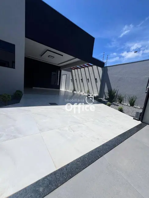 Foto 1 de Casa com 3 quartos à venda, 200m2 em Goianapolis - GO