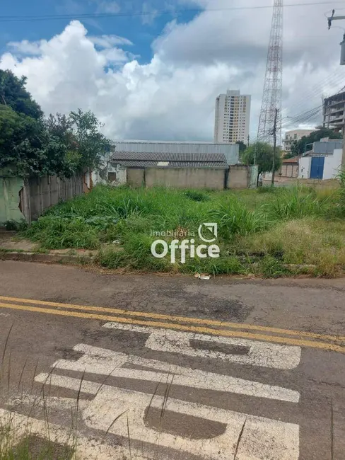 Foto 4 de Terreno / Lote à venda, 300m2 em Jardim Alexandrina, Anapolis - GO