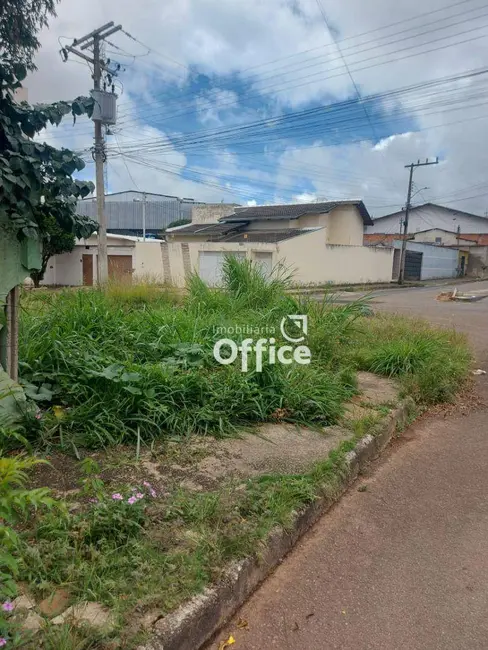 Foto 2 de Terreno / Lote à venda, 300m2 em Jardim Alexandrina, Anapolis - GO