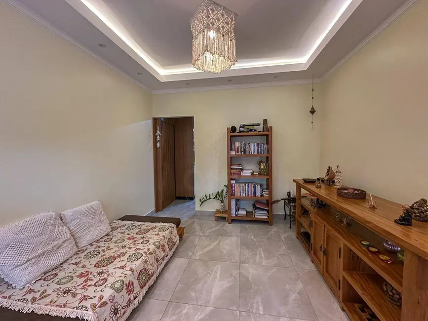 Foto 6 de Casa com 3 quartos à venda, 300m2 em Parque dos Pirineus, Anapolis - GO