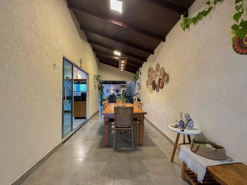 Foto 4 de Casa com 3 quartos à venda, 300m2 em Parque dos Pirineus, Anapolis - GO